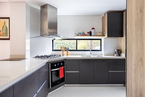 Tháp bày bia nước ngọt THÁP GỖ 3 tầng